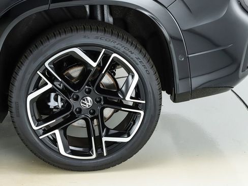 New 2026 Volkswagen Tiguan SEL R-Line AWD/4WD image 6