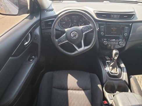 Used 2018 Nissan Rogue SV AWD/4WD image 17