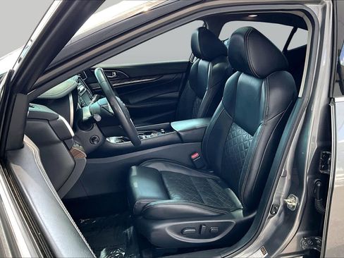Used 2018 Nissan Maxima Platinum FWD image 8