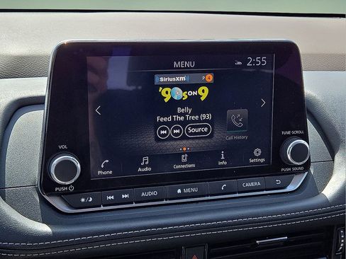 Used 2022 Nissan Rogue SV w/ SV Premium Package image 27