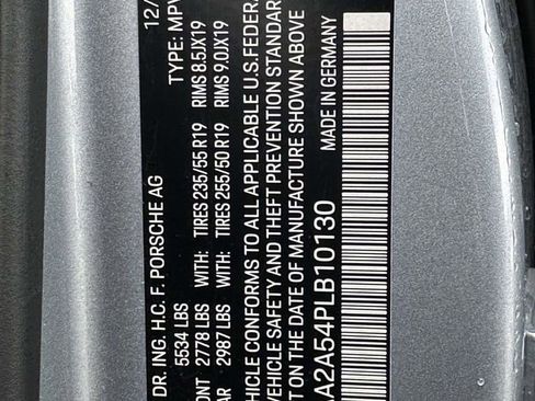 Used 2023 Porsche Macan image 35