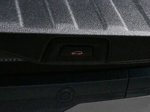 Used 2026 BMW X5 xDrive40i w/ Climate Comfort Package image 41