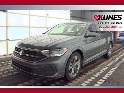 Used 2024 Volkswagen Jetta SE image 24