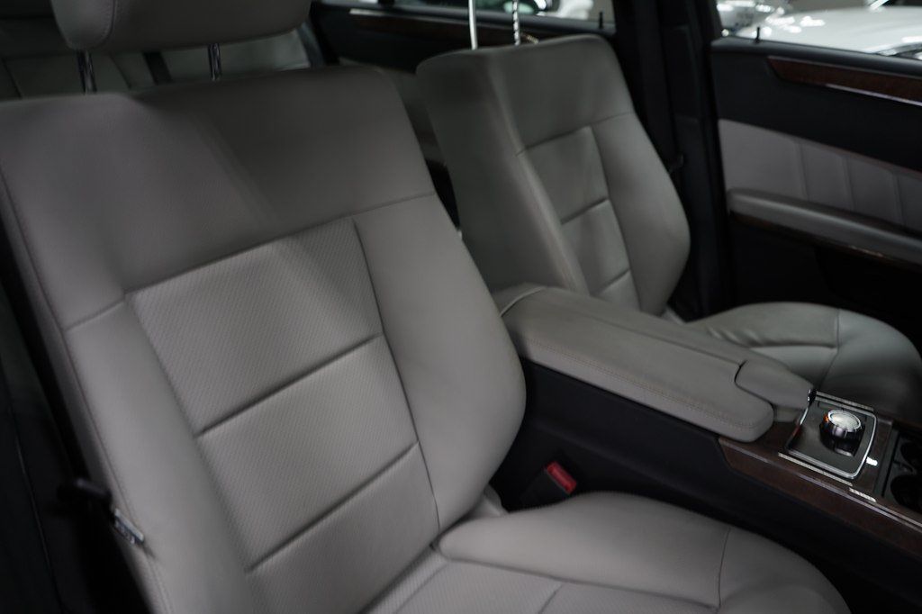 Used 2013 Mercedes-Benz E 350 Sedan image 28
