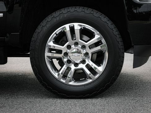 Used 2016 Chevrolet Silverado 2500 High Country w/ Duramax Plus Package image 12