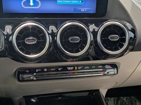 Certified 2025 Mercedes-Benz GLA 250 GLA 250 image 14