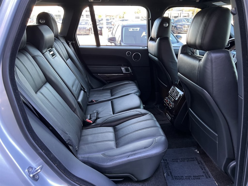 Used 2015 Land Rover Range Rover HSE AWD/4WD image 13