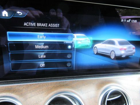 Used 2021 Mercedes-Benz E 350 Sedan image 57