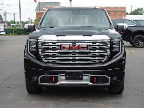 Used 2023 GMC Sierra 1500 Denali w/ Denali Reserve Package AWD/4WD image 5