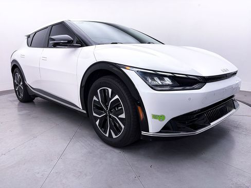 Used 2023 Kia EV6 Wind w/ Wind Technology Package RWD image 11