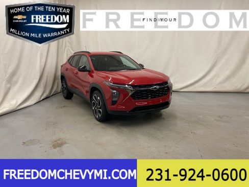 New 2026 Chevrolet Trax RS w/ Driver Confidence Package image 1