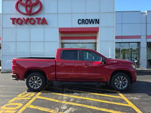 Used 2025 Chevrolet Silverado 1500 RST w/ Z71 Off-Road Package AWD/4WD image 2