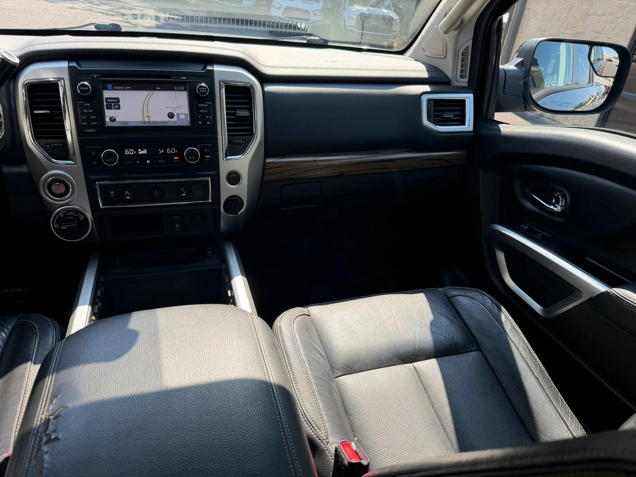 Used 2017 Nissan Titan SL AWD/4WD image 15