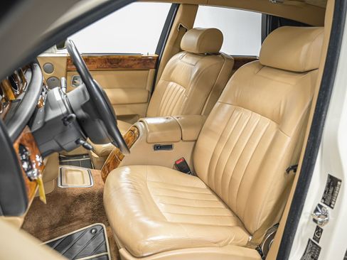 Used 2004 Rolls-Royce Phantom Sedan RWD image 16