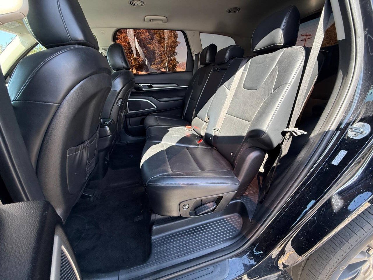 Used 2020 Kia Telluride LX AWD/4WD image 11