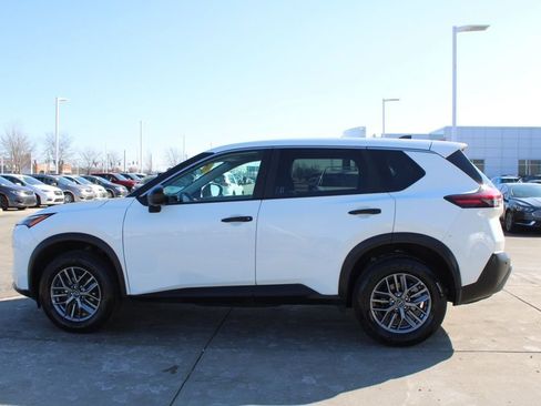 Used 2023 Nissan Rogue S image 4