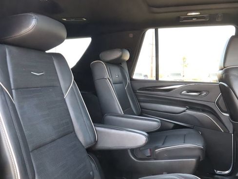 Used 2021 Cadillac Escalade Sport RWD image 30