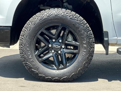 Used 2024 Chevrolet Silverado 1500 LT Trail Boss w/ Protection Package AWD/4WD image 34