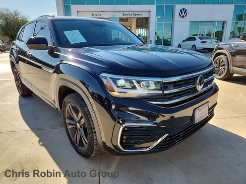 Used 2021 Volkswagen Atlas Cross Sport SE w/ Panoramic Sunroof Package FWD image 1