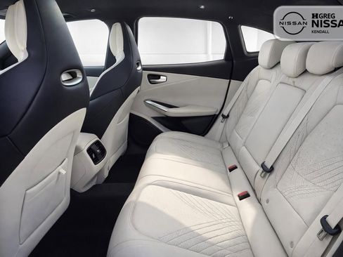 Used 2021 Aston Martin DBX AWD/4WD image 13