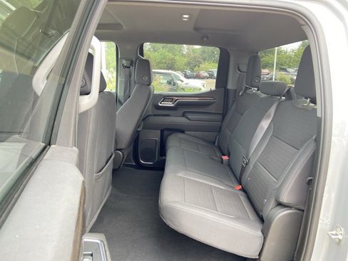 Used 2024 Chevrolet Silverado 1500 LT AWD/4WD image 16