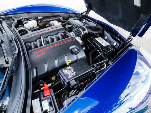 Used 2006 Chevrolet Corvette Convertible RWD image 25