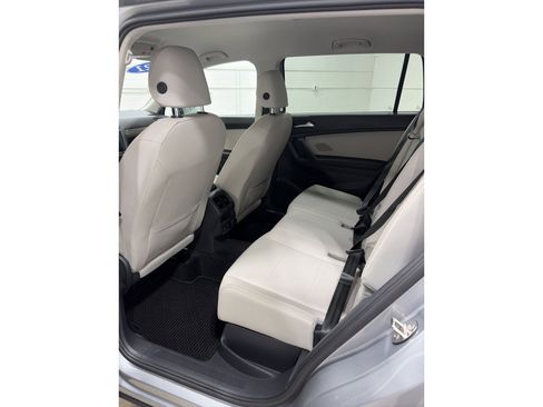 Used 2021 Volkswagen Tiguan SE AWD/4WD image 26