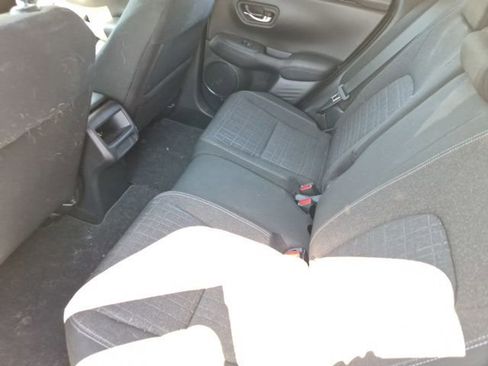 Used 2024 Honda HR-V LX image 8