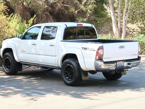 Used 2014 Toyota Tacoma PreRunner w/ TRD Off-Road Package RWD image 7