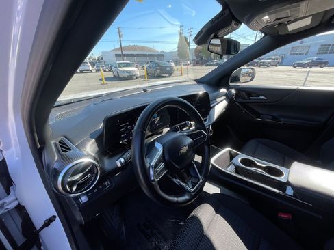 Used 2025 Chevrolet Equinox LT image 34