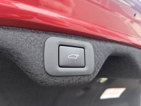 Used 2022 Lexus ES 300h w/ Luxury Package image 24