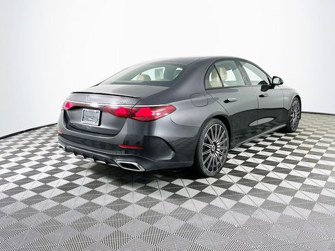 Used 2024 Mercedes-Benz E 350 4MATIC Sedan image 7