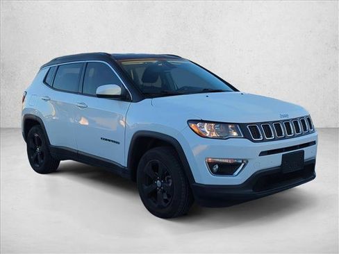 Used 2020 Jeep Compass Latitude w/ Cold Weather Group image 3