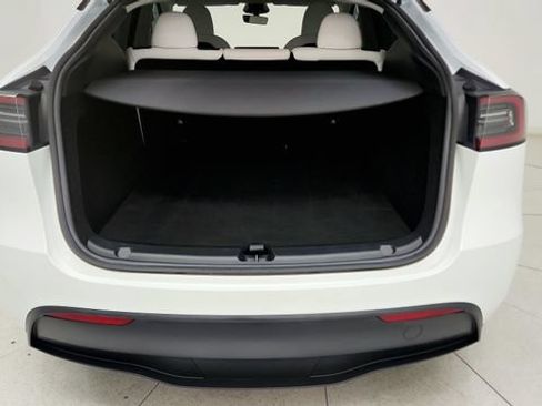 Used 2024 Tesla Model Y Performance AWD/4WD image 27
