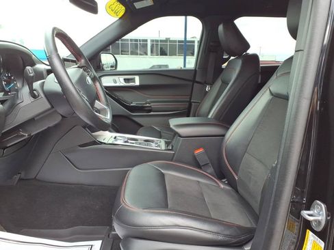 Used 2023 Ford Explorer ST-Line AWD/4WD image 16