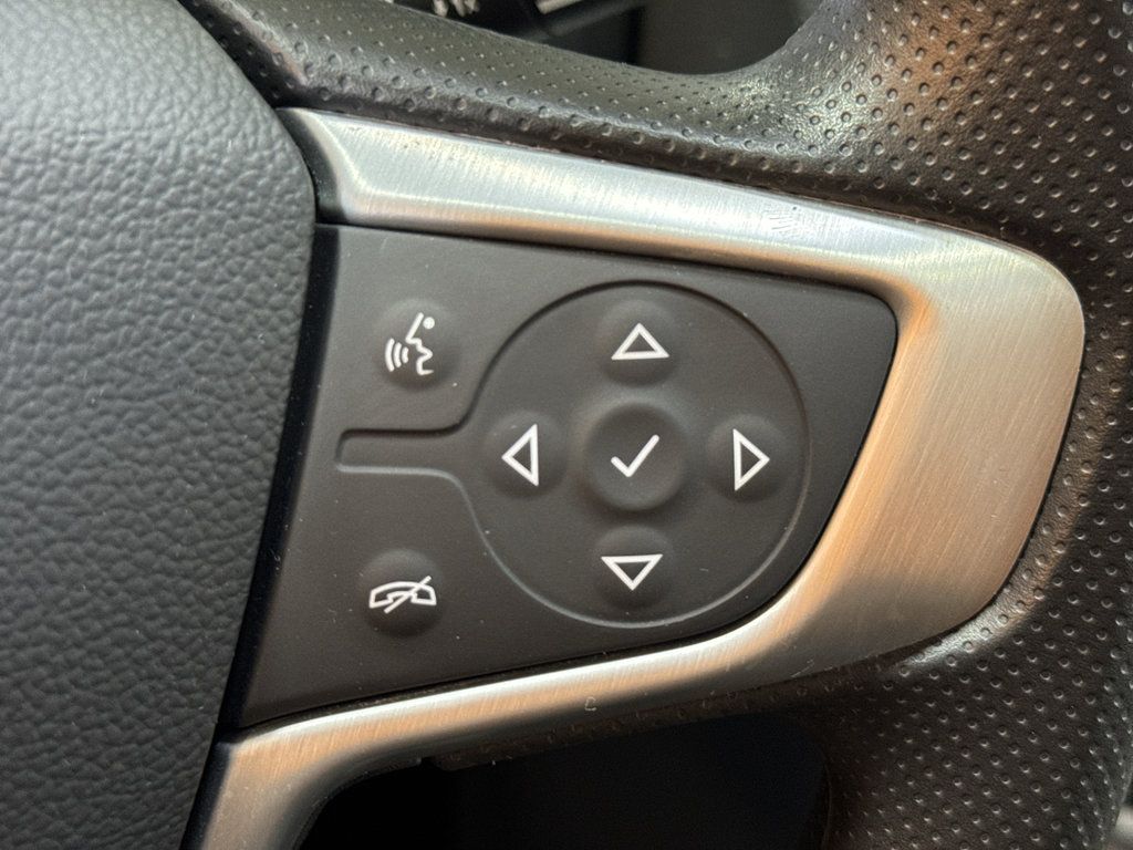 Used 2023 GMC Terrain SLE w/ Driver Convenience Package FWD image 25