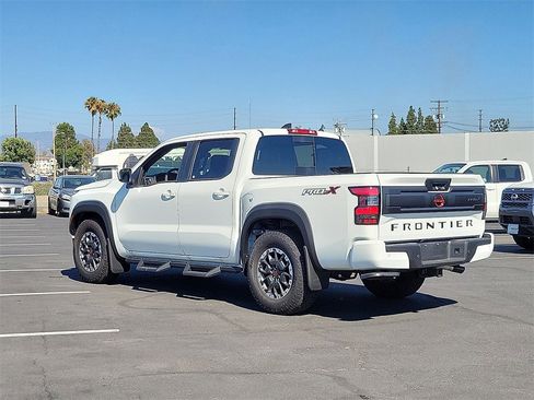 New 2025 Nissan Frontier Pro-X w/ Black Accent Package image 2