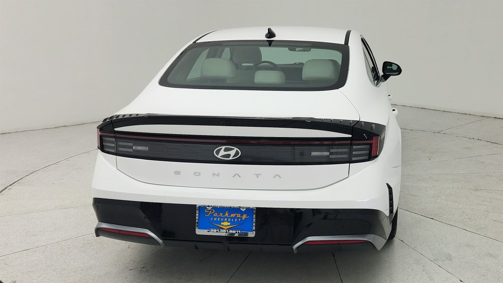 Used 2025 Hyundai Sonata SEL FWD image 6