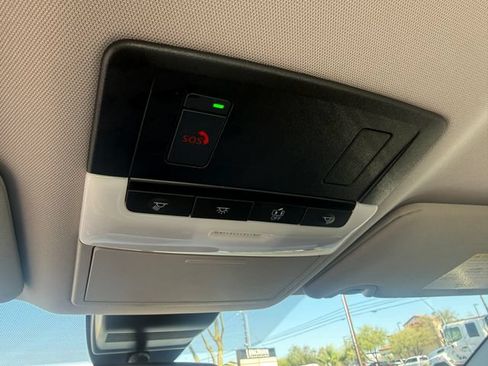 Used 2025 Nissan Altima 2.5 SV FWD image 21