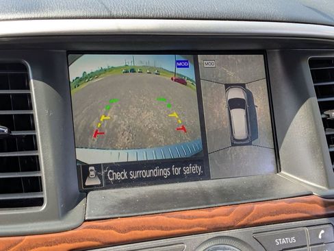 Used 2020 Nissan Pathfinder Platinum image 33