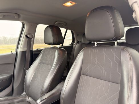 Used 2018 Chevrolet Trax LT w/ Driver Confidence Package image 26