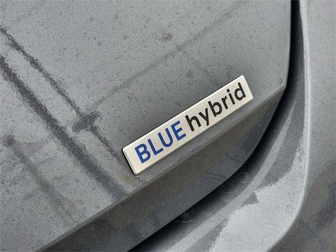 Used 2024 Hyundai Elantra Blue image 12
