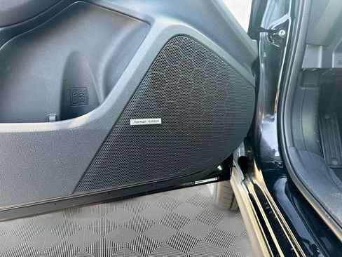 New 2026 Subaru Crosstrek 2.5i Limited AWD/4WD image 17
