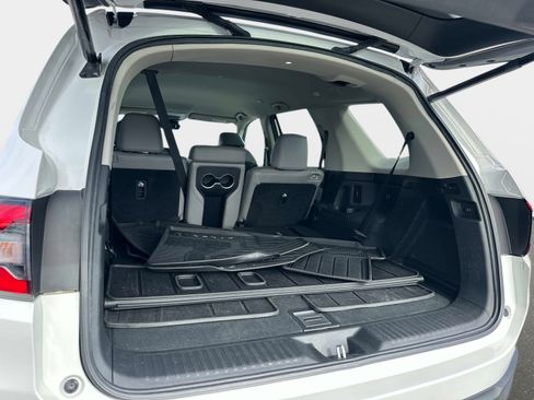 Used 2024 Honda Pilot EX-L image 11