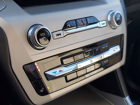 Certified 2024 Ford Explorer XLT w/ Equipment Group 202A image 19