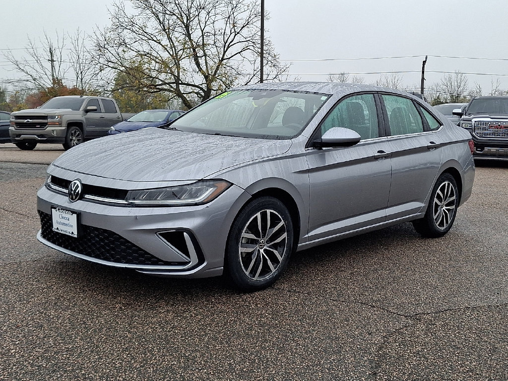 Used 2025 Volkswagen Jetta SE FWD image 6