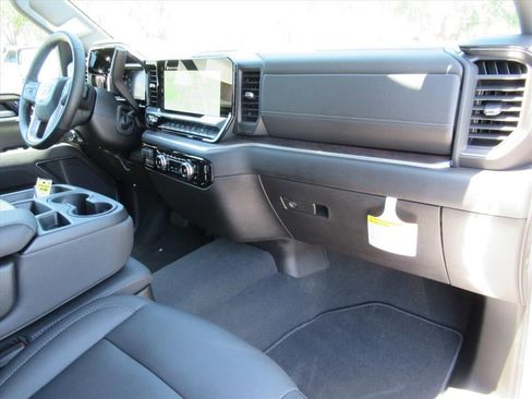 Used 2026 GMC Sierra 1500 SLT AWD/4WD image 11