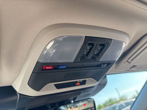 Certified 2025 Subaru Crosstrek 2.5i Limited w/ Crosstrek Mirror Package image 21