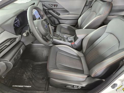 New 2025 Subaru Crosstrek 2.5i Limited w/ Crosstrek Mirror Package image 7