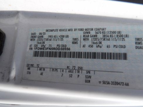 Used 2024 Ford E-350 and Econoline 350 Super Duty w/ Power Windows & Locks Group image 9